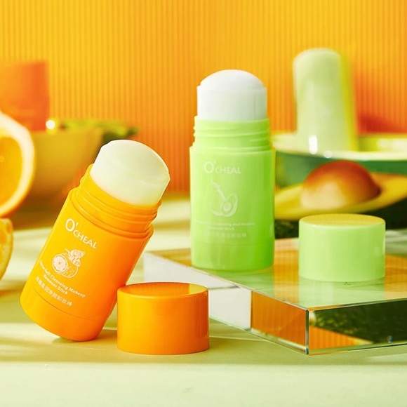 Other - Makeup remover No Liquid & Cleans and hydrates well in a bar, Avocado or Citrus